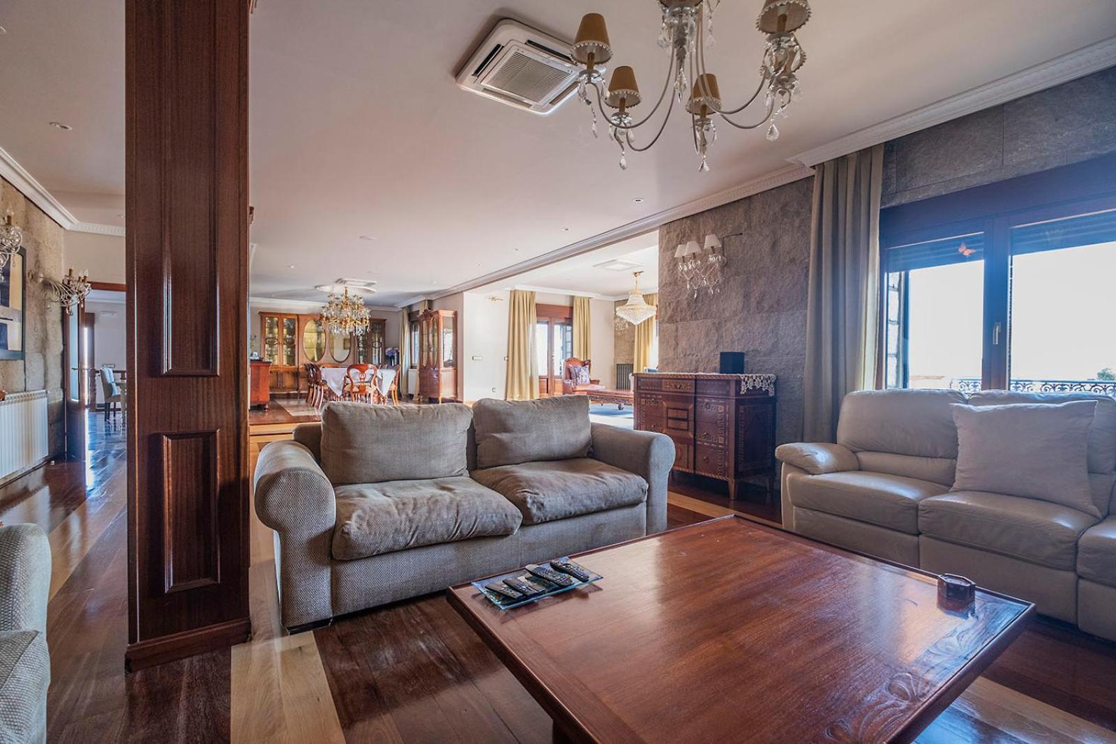 Mansion Con Jacuzzi A 40 Grados, Gran Piscina Y Padel Villa El Tiemblo Exterior photo
